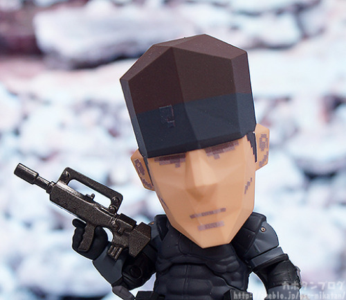 Nendoroid Solid Snake! っ(*´Д`) -source- If you live in Indonesia and want to buy this nendo, it cost around 475.000 IDR -shop-