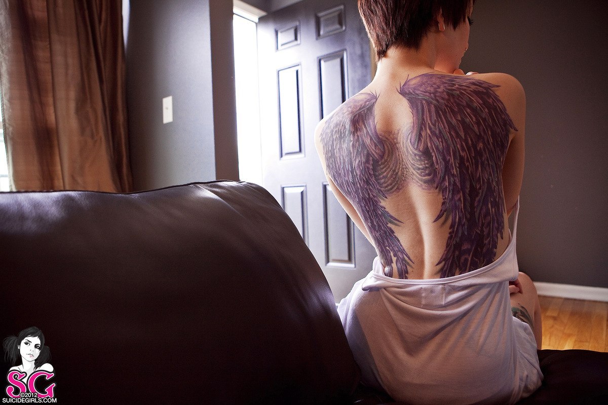 miss-watson-world:  Essence Suicide 