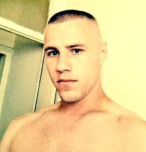 fagwhore4chavs-fitlads:  SFL296Rough Lad,from the rough part of town,…looking for