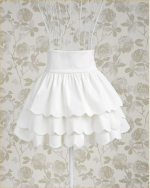 pukurin-chan:  High-Waisted Layered Skirt 