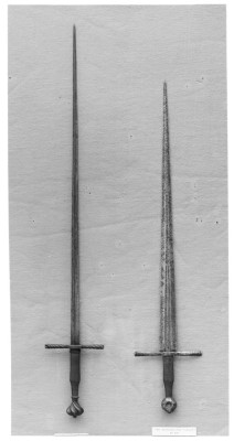 met-armsarmor:  Sword (Estoc) via Arms and ArmorMedium: Steel, wood, leatherRogers Fund, 1908 Metropolitan Museum of Art, New York, NY http://www.metmuseum.org/art/collection/search/25627 