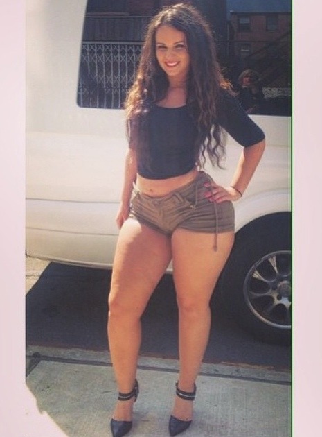 assland:  Mami hella thick