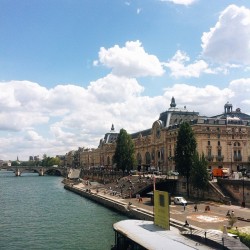 Je t'aime je t'aime #vscocam (at Quais de Seine)