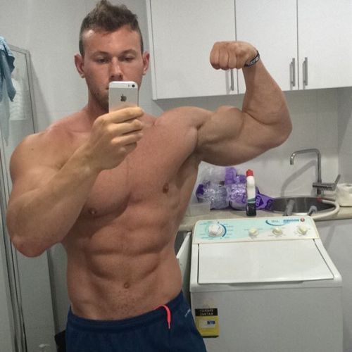 musclestimulus: lovedolmanche: Huck Finn looking Aussie Mike Pearson.  Thick muscle indeed. MuscleStimulus.com ::  This dude has it GOING ON. 