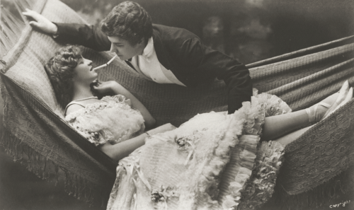 mizenscen-blog:Gabrielle Ray &amp; Dorothy Craske in Lady Madcap, 1905.(via Summertime76)