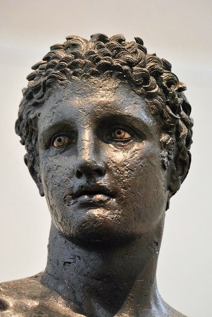 gods-of-europe: - Éphèbe d'Anticythère, bronze (-390) Musée arché