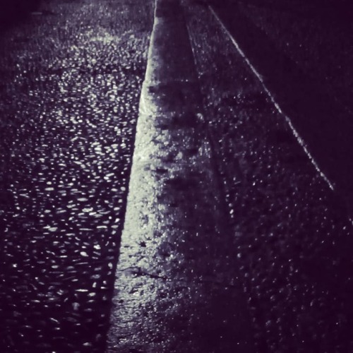 #rainy #night #nightshot #nonsembranemmenotorino #nsnfotografie #blackandwhite #biancoenero #bw_grea