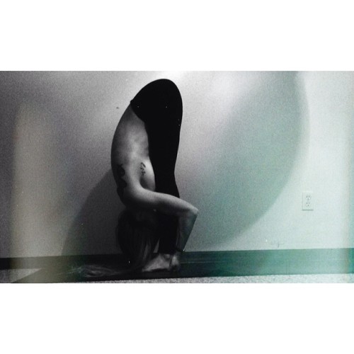 roxyogi: #forwardfold #yin #yoga