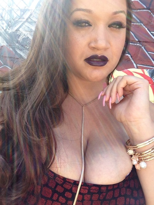exoticplusmodel:  Exotic Plus Model 🙌