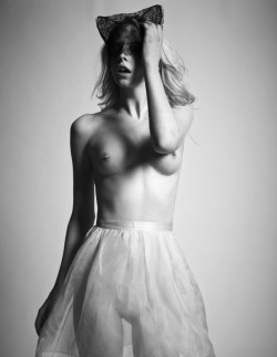 piercednipples:  Skye Stracke Photographer