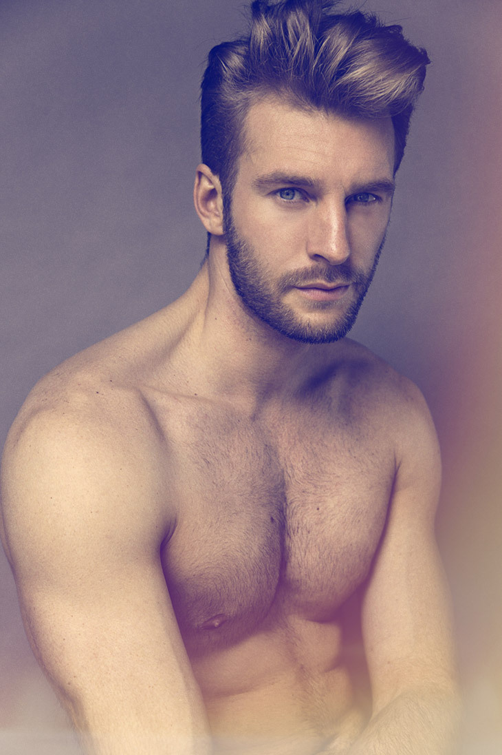 malemodelscene:  CLICK FOR MORE: Arnaud Francois by Brice Hardelin  