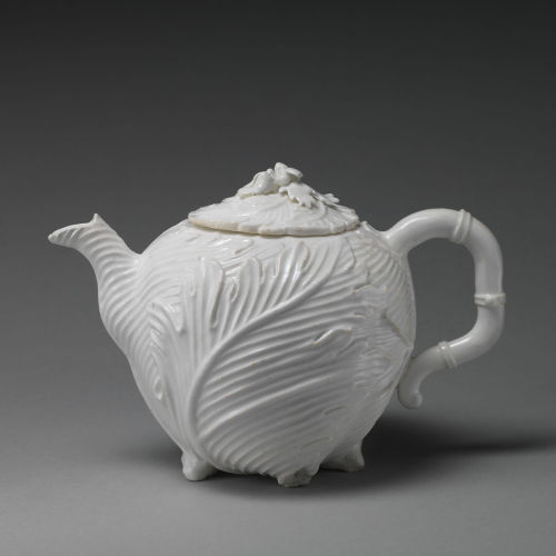 plasticlove1984:some of my favorite teapots as of late!