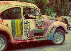 Whatlovelypeople:  Just An Amazing Art Car On We Heart It. Http://Weheartit.com/Entry/63142001/Via/Dreamcloud13