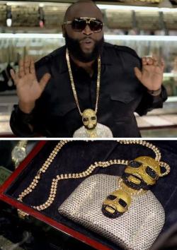 grapeson:  Rick Ross wearing a chain of himself