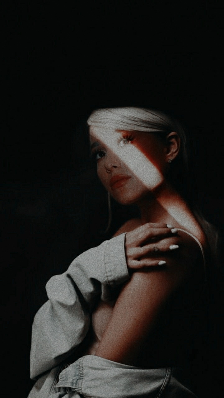 wallpapers Tumblr Ariana Grande Lockscreens moon ariana grande lockscreen