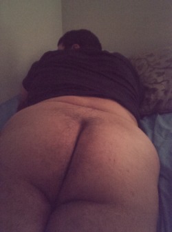 josecorner:  fierybiscuts:  Anon messaged for a butt picture and Jose was willing to help.  :3 it was my pleasure. 