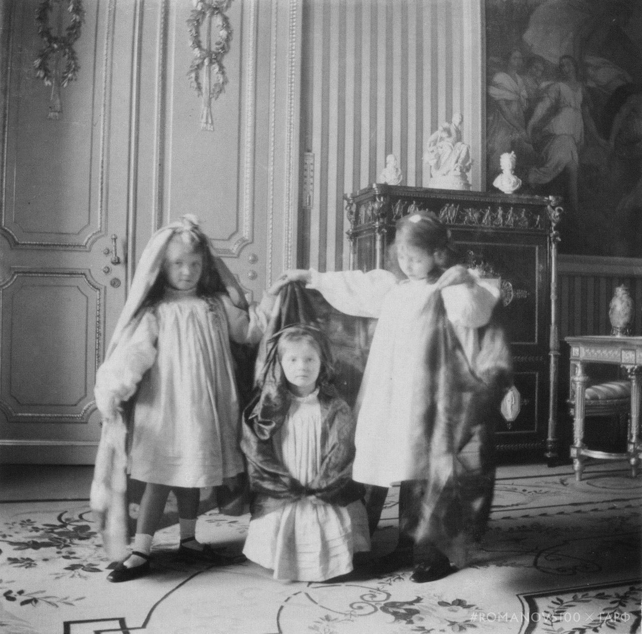 princesselisabethofhesse:  Princess Elisabeth of Hesse with her Russian cousins (Olga,