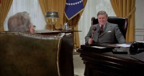 Twilight’s Last Gleaming (1977) - Charles Durning as Pres. David T. Stevens [photoset #4 of 6]