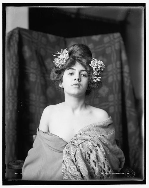 le-plus-beau-des-mensonges:1. “Amorita”, [Model, flowers in hair, head tilted], c. 190