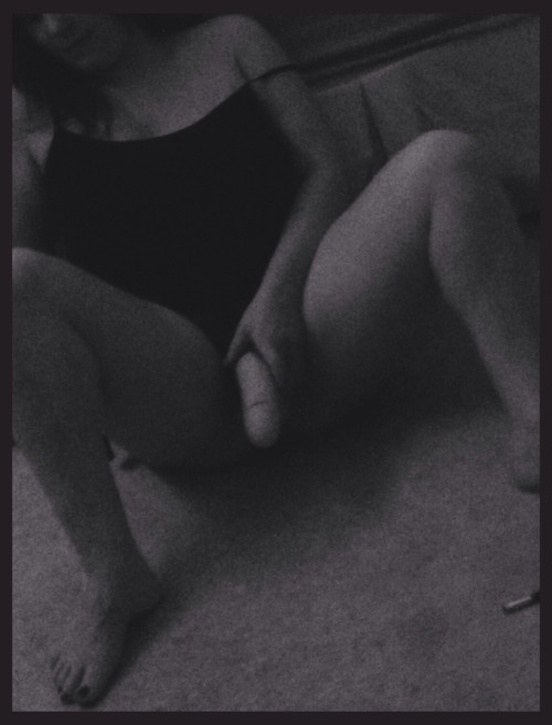 thenewlovetobepegged:hedonus: Love watching Jem get ready to own me. See that little grin in the las