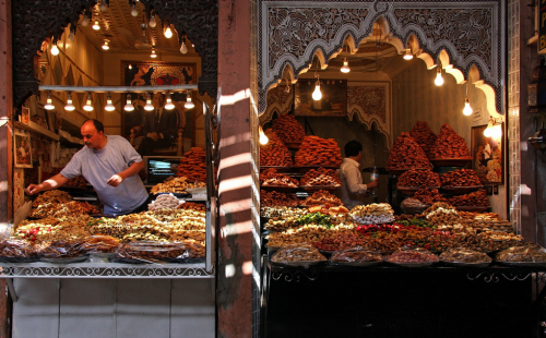 morobook:Morocco.Fez.Pastries in the medina.2009