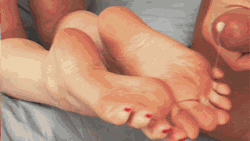 Tencutetoes:  Go To Http://Tencutetoes.tumblr.com/ For More Gif’s!