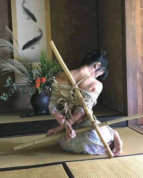 japanesebdsmofficial:  Shibari Naka AkiraModel Marica Hase
