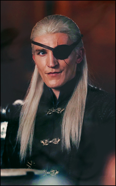EWAN MITCHELL In House Of The Dragon (x9)