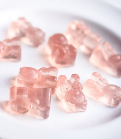 sweetoothgirl:Rosé Gummy Bears