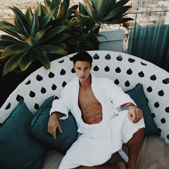 mysurrealgaylife:  Cameron Dallas