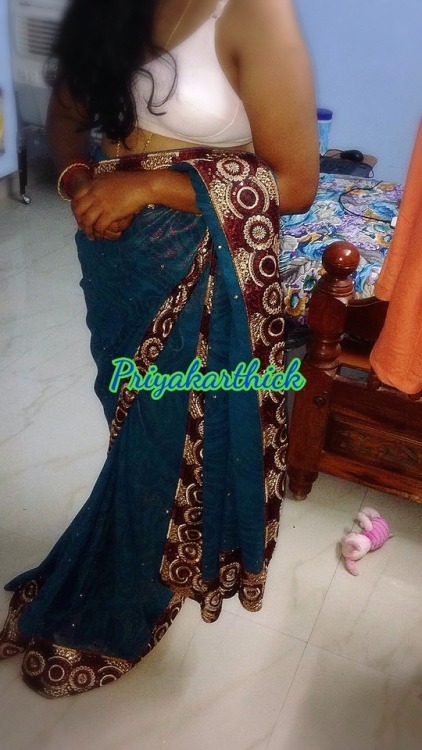 Sex karthickpriya:Here some old collections of pictures