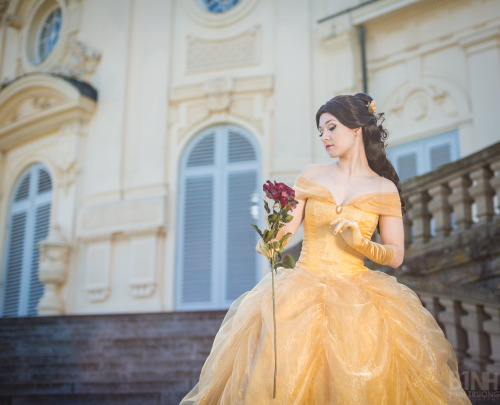 aigue-marine:I just noticed that I haven’t shared any pictures of my oppulent Belle photoshooting 