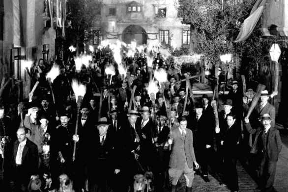 lextalionis70: zymnthe1st:   ilikethings01:   fuckyeahmenwithlocs:  kemetic-dreams: