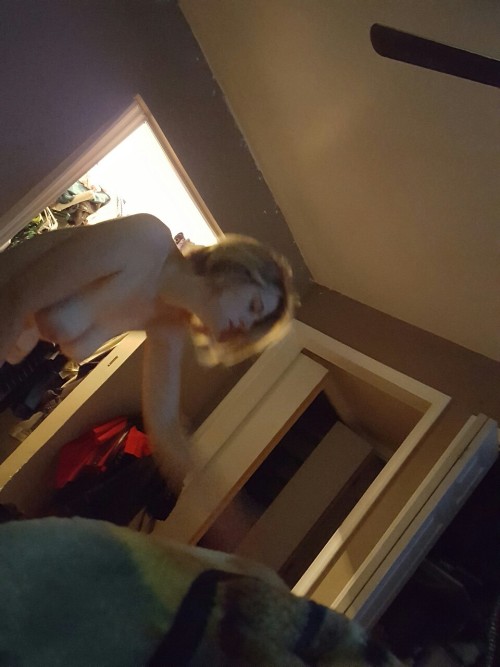 ordinarybodies: Wife Hey, thank you for showing off your very beautiful and attractive wife. What a 