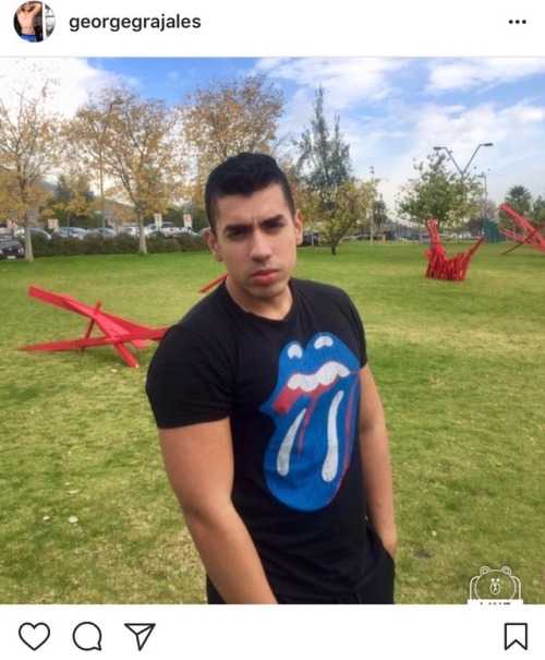 colombianbigboys:  bienvenidoatucinta: Bienvenido a tu Tumblr George colombiano nalgon muy aguantador, solo te deja que lo folles si eres del sector oriente o muy dotado 😈 Colombiano pasivo