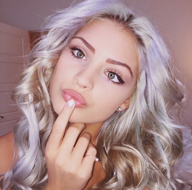 bringbackfreelove:  bombshellssonly:  @carringtondurham  nymph
