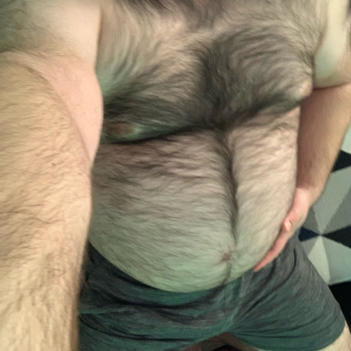 buildabulkybear:Outgrowing everyone feels so good. Keep me well fed and massaged so I can become the biggest, beefiest bear imaginable 🐻 This is what 300 pounds looks like 🐋 55” beefcake belly. Time to put these other so called gainers on trial