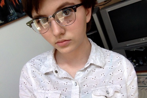 lilplanty: babyskunks:i look disgusting but i got my glasses…. finally!!!! (ps i havent gotte