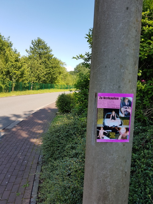 killerratte: monsamje: Jessica Schneider aus Münster in der Öffentlichkeit ausgestellt. GE
