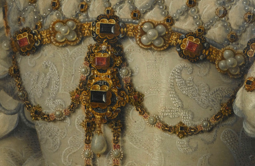 dowland: François Clouet (c.1510-1572) Portrait of Elisabeth of Austria, Queen of France (detail)