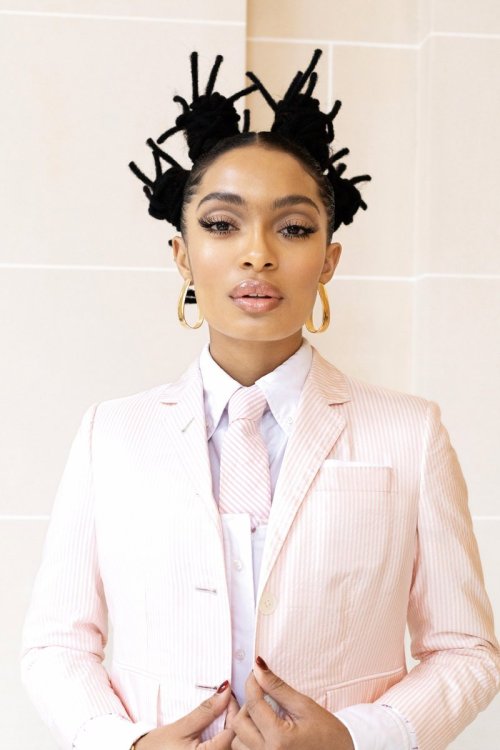 … cheers …happy birthday yara shahidi#thombrowne #yarashahidi