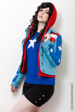 staceyofgotham:  Miss America - Young Avengers McKelvie/Gillen www.facebook.com/staceyrebeccaaltmodel www.simpsonshoots.com