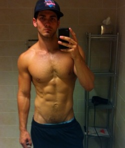 exclusivekiks:  Sexy white boy 💋💋  Follow me:  http://exclusivekiks.tumblr.com/