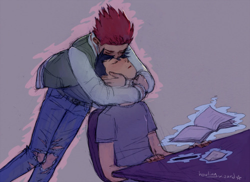 howling-wizard: smoochin’ time