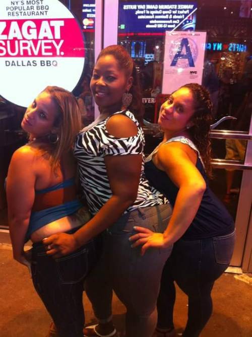 Thick women/ BBWs adult photos