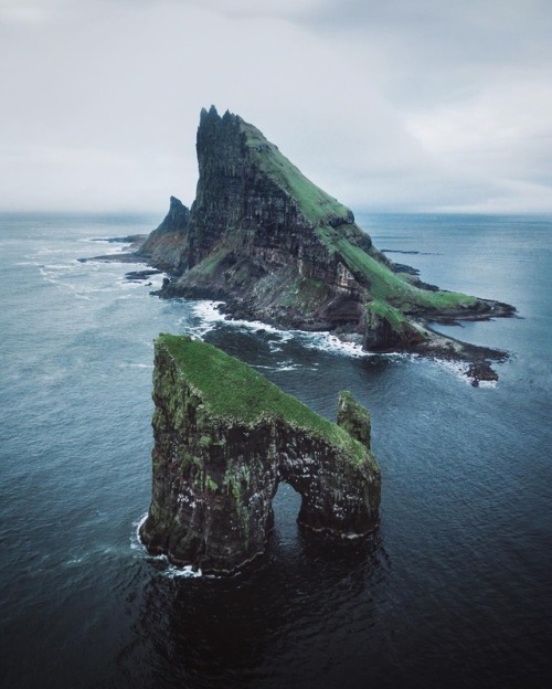 landscape-photo-graphy:Spellbinding Photographs of the Faroe Island by Merlin Kafka  Keep reading