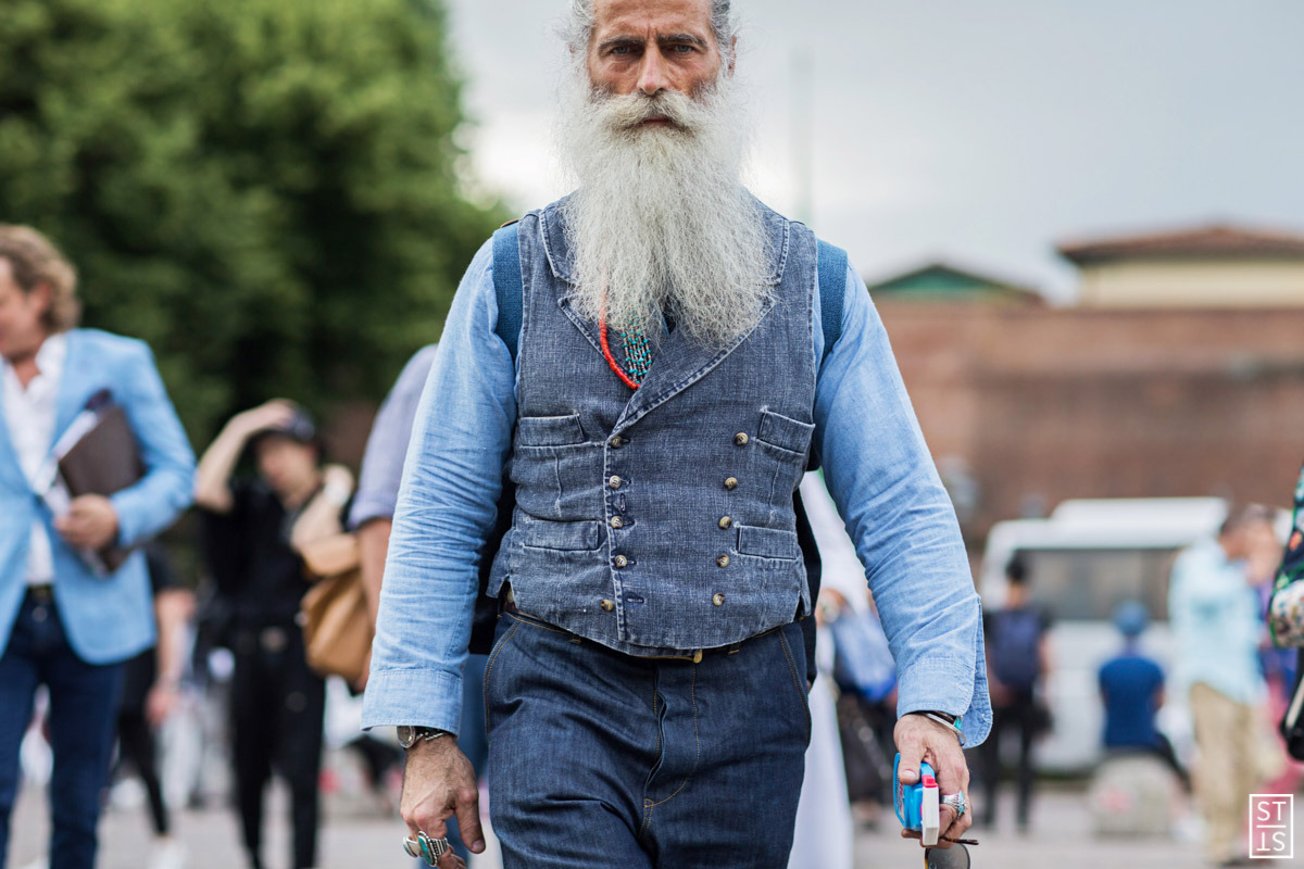 Style Stalker by Szymon Brzóska - Street Style during Pitti Uomo 90