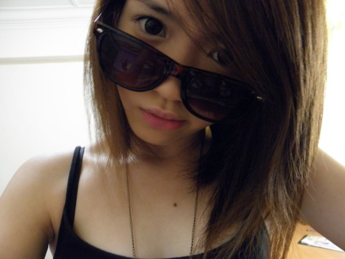 myfapfapcollection:Petite young cute girl.