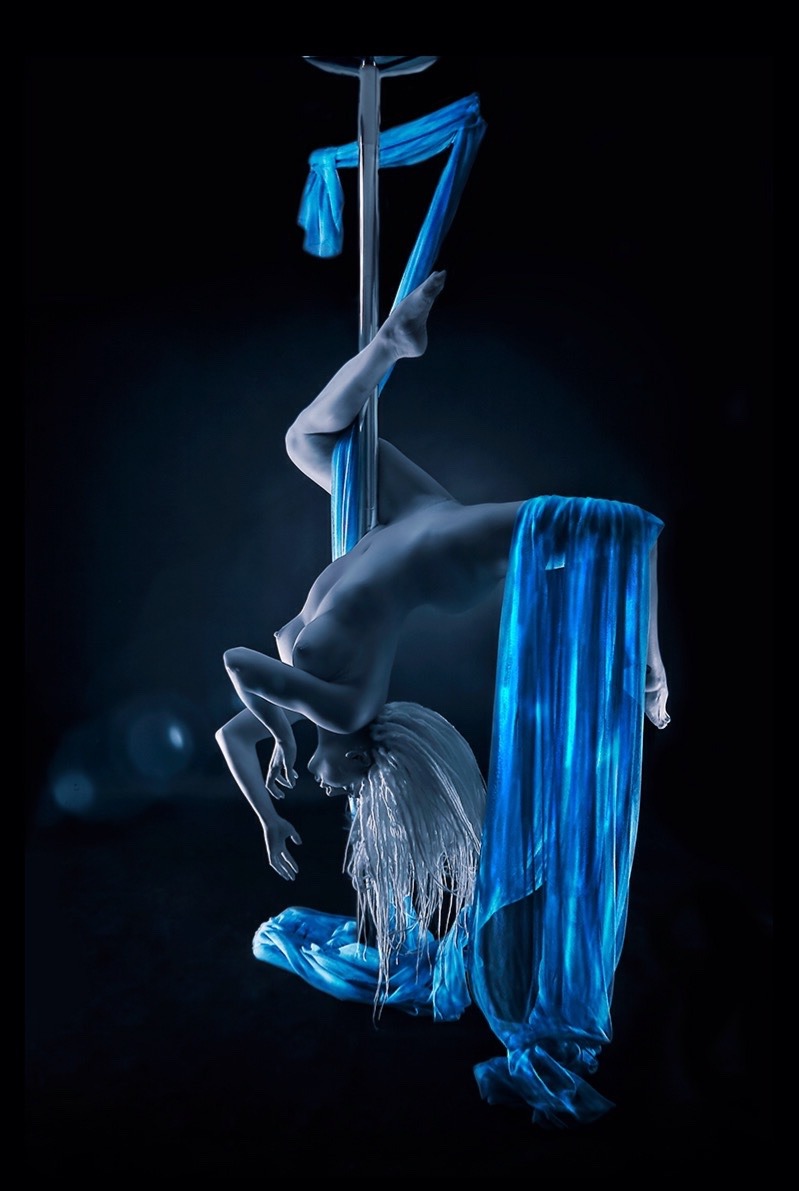 jhazminereynoldsthereal:  Pole_Dancerjhazminereynoldsthereal  Art is a form of expression