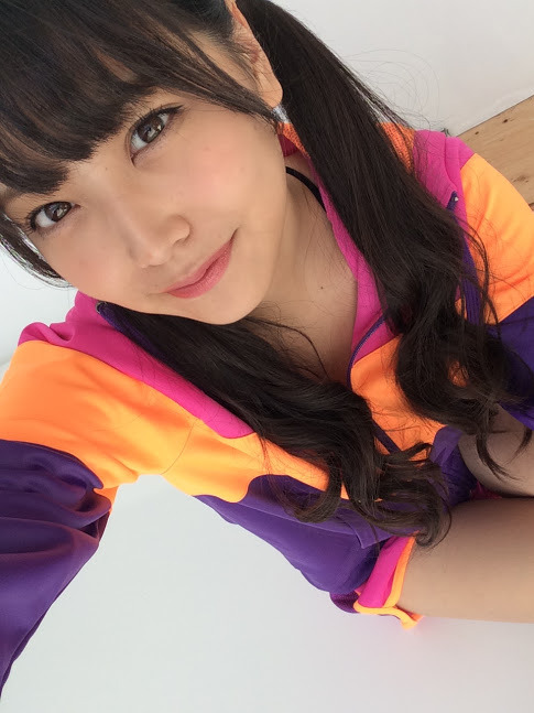 akibeya:  みなさん！！ 発売中〜の！！！ 『月刊エンタメ』さん！！！ みるみるして下さいましたか？？ 今回は、 あかみるでグラビアさんです！！ … 白間美瑠